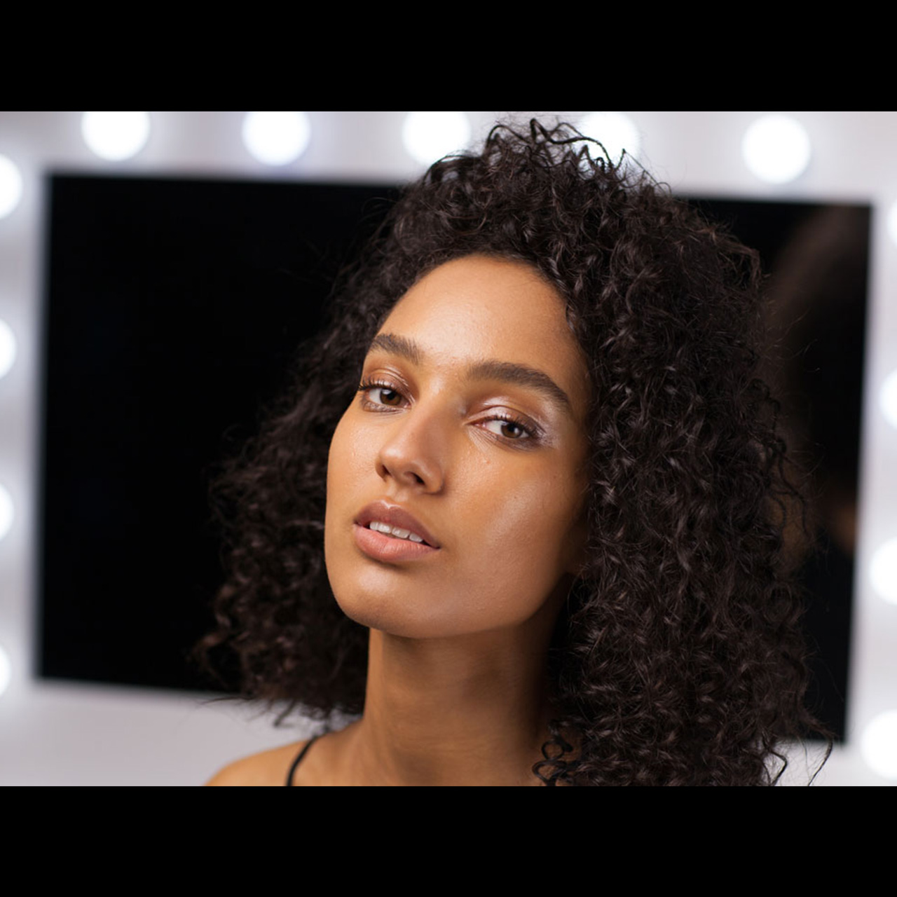 Crème De La Mer | Foundation Tutorials | Radiant